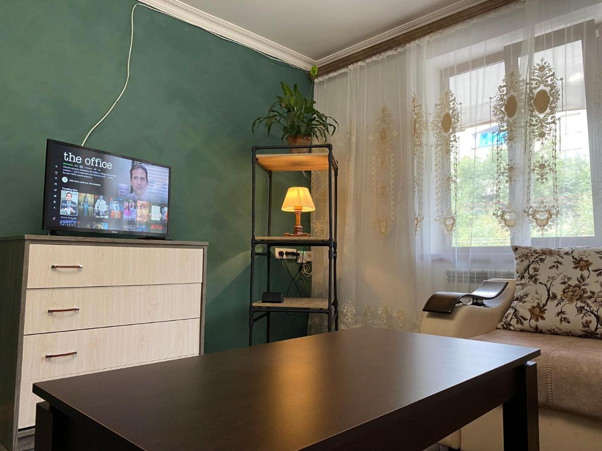 Lovely 2-Bedroom Apartment Near Ayb School Dilijan Bagian luar foto