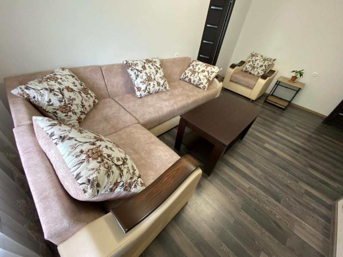 Lovely 2-Bedroom Apartment Near Ayb School Dilijan Bagian luar foto
